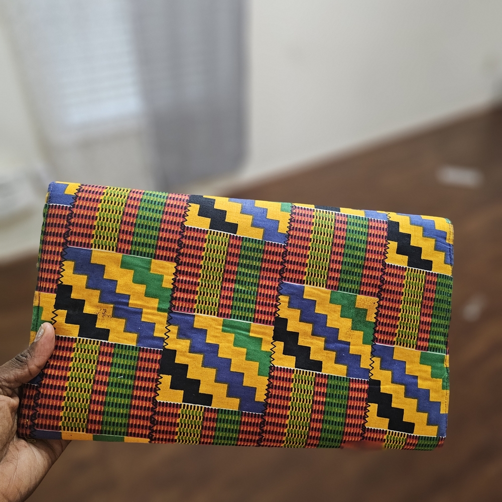 Colorful Patterned Clutch - Picture 2 of 4
